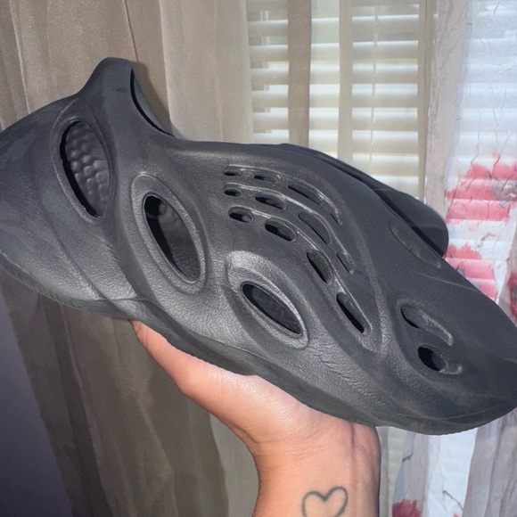 YEEZY FOAM RUNNER ONYX - Picture 4 of 6